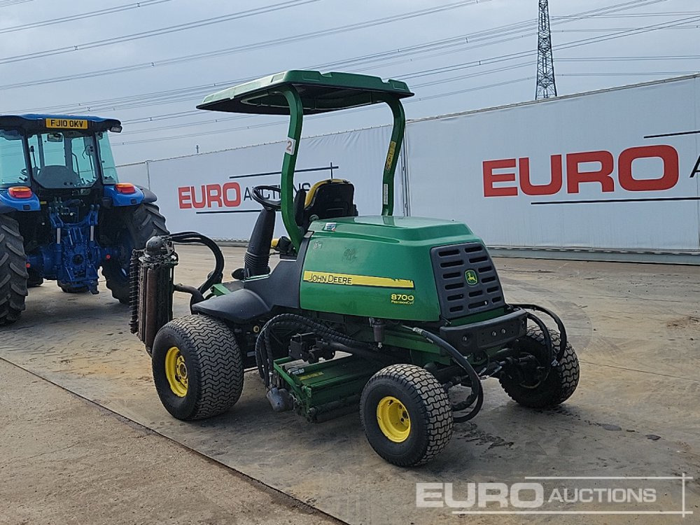 John Deere 8700 PC FM - מכסחת גינה: תמונה 3 John Deere 8700 PC FM - מכסחת גינה: תמונה 3