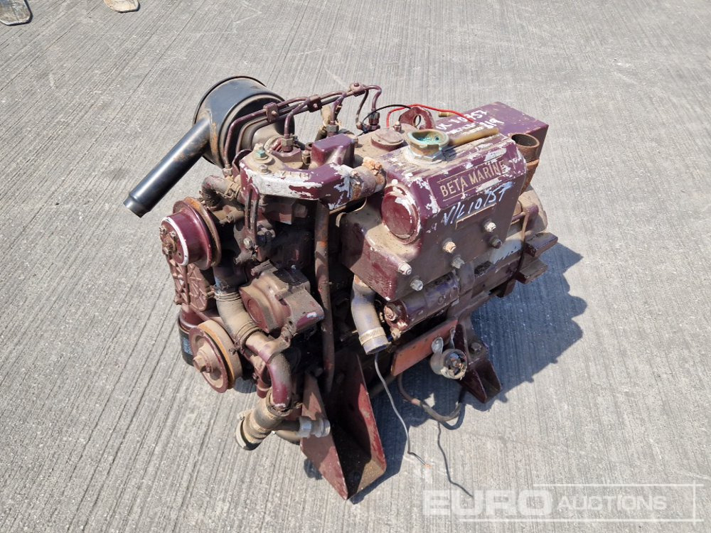 Kubota 3 Cylinder Engine - מנוע: תמונה 1 Kubota 3 Cylinder Engine - מנוע: תמונה 1