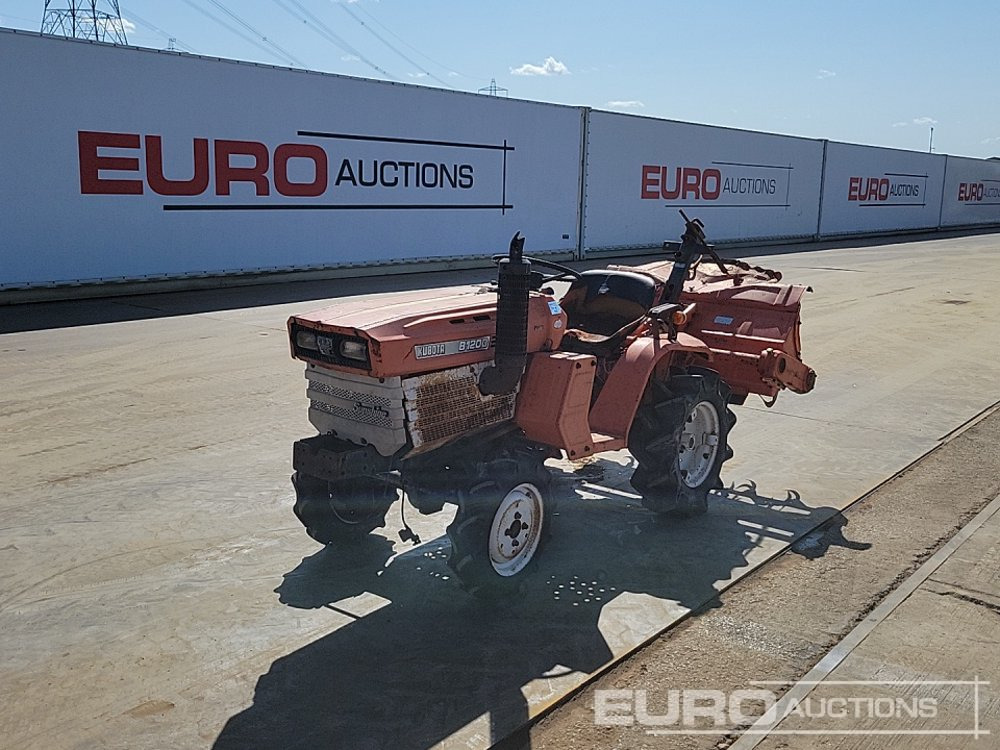 Kubota B1200DT - טרקטור קומפקטי: תמונה 1 Kubota B1200DT - טרקטור קומפקטי: תמונה 1