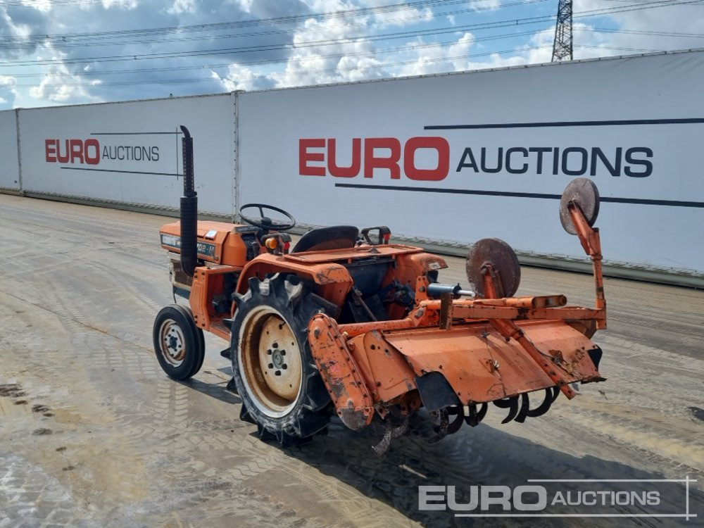 Kubota B1702 - טרקטור קומפקטי: תמונה 3 Kubota B1702 - טרקטור קומפקטי: תמונה 3