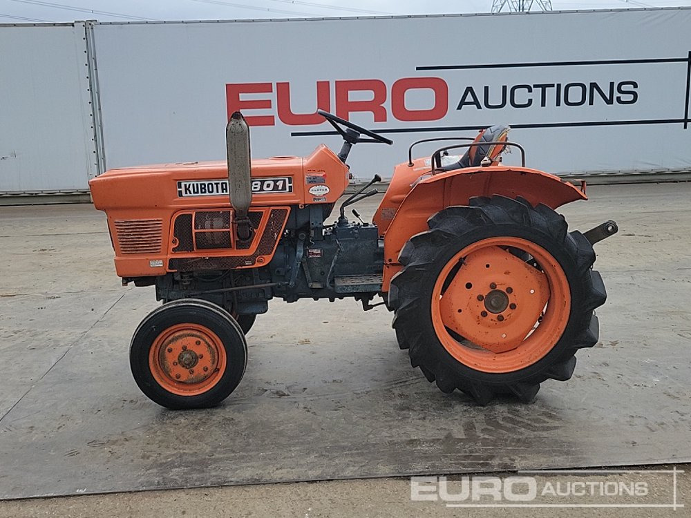 Kubota L1801 - טרקטור קומפקטי: תמונה 2 Kubota L1801 - טרקטור קומפקטי: תמונה 2