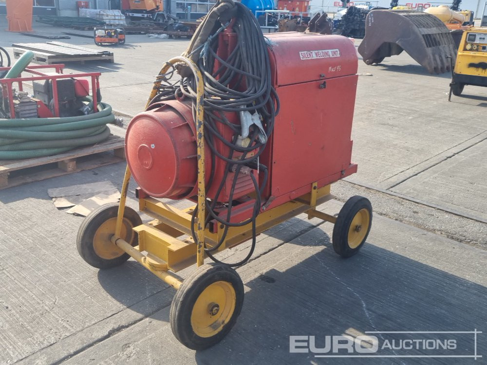 Kubota Wheeled Welder Genertor, 3 Cylinder Engine - ערכת גנרטורים: תמונה 1 Kubota Wheeled Welder Genertor, 3 Cylinder Engine - ערכת גנרטורים: תמונה 1