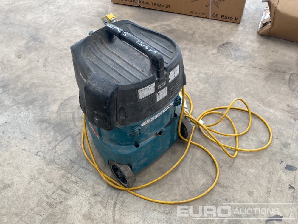 ציוד בנייה Makita 447M 110 Volt Dust Extractor: תמונה 6