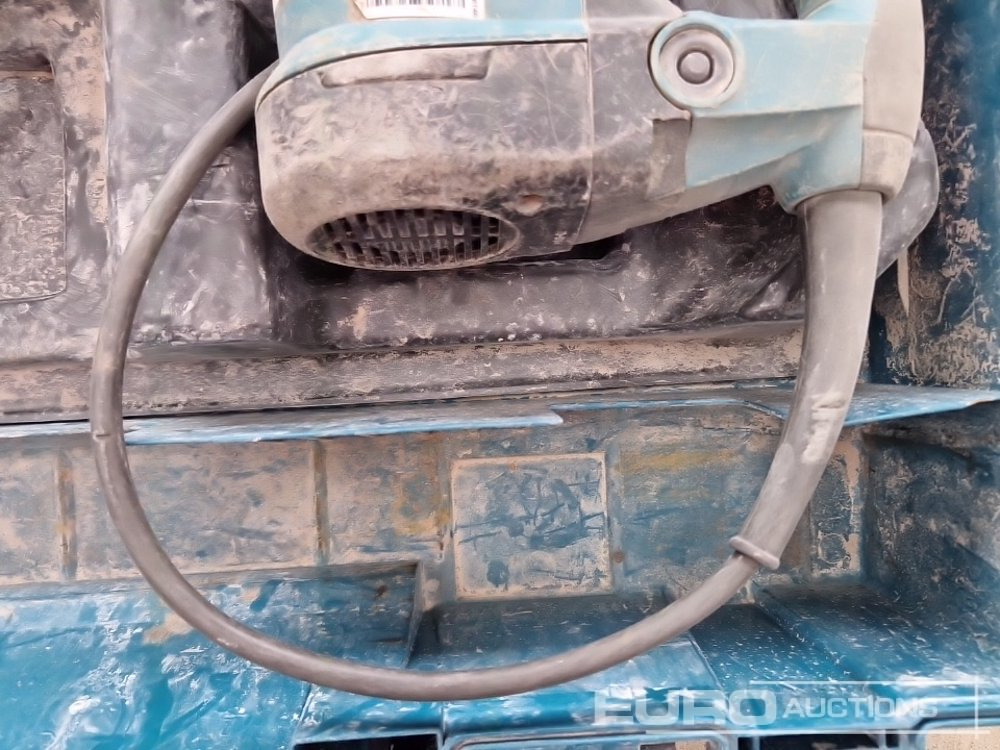 ציוד בנייה Makita HM0871C 110 Volt Hammer Drill/Breaker: תמונה 18