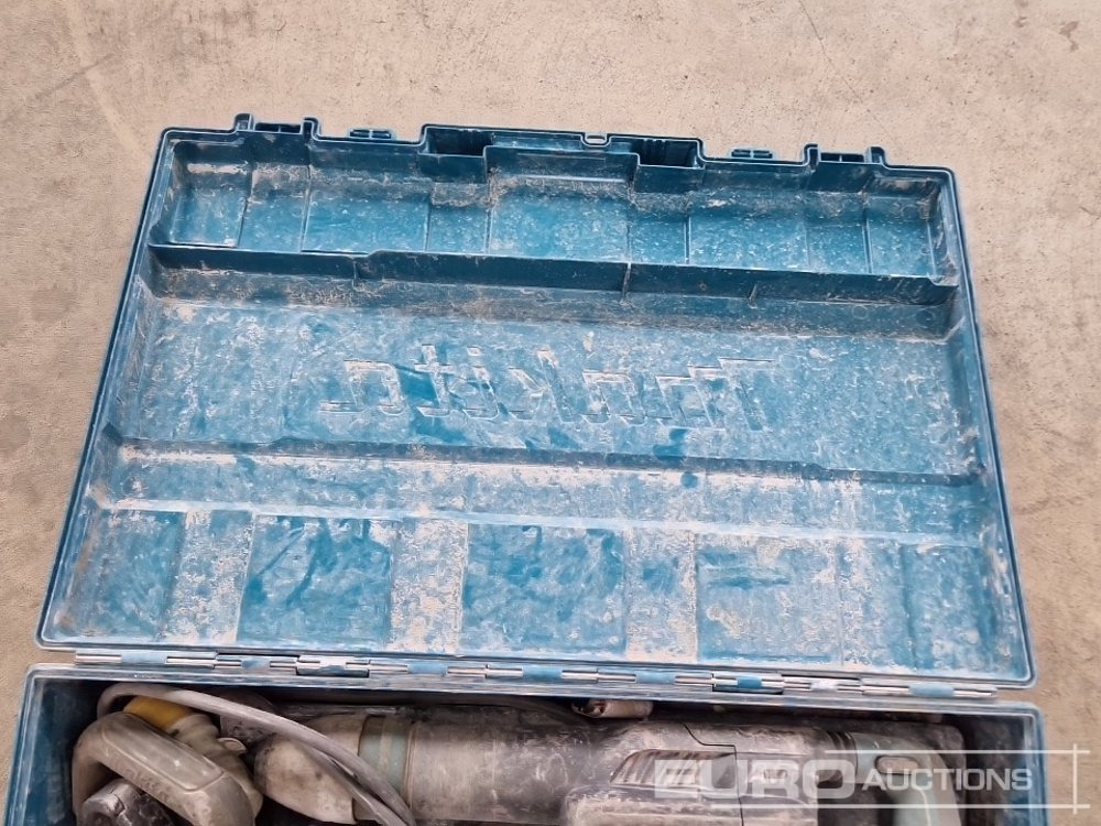 ציוד בנייה Makita HM0871C 110 Volt Hammer Drill/Breaker: תמונה 9