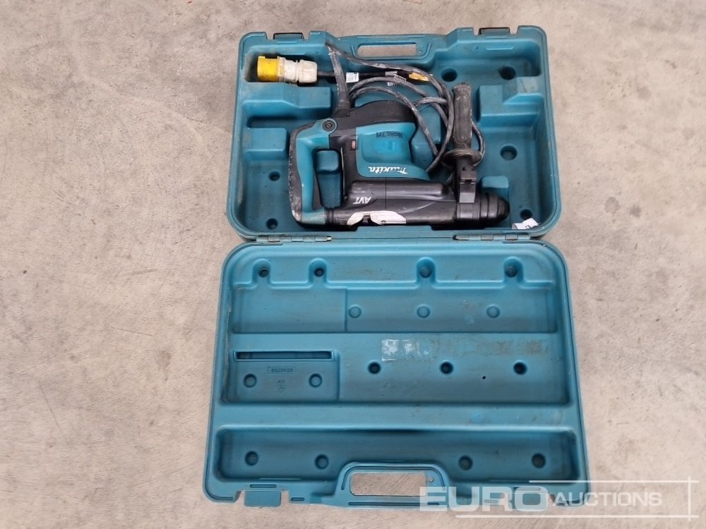 Makita HR3210C 110 Volt Hammer Drill/Breaker - ציוד בנייה: תמונה 4 Makita HR3210C 110 Volt Hammer Drill/Breaker - ציוד בנייה: תמונה 4