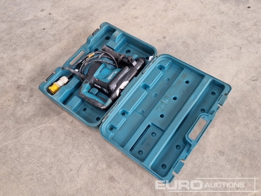 Makita HR3210C 110 Volt Hammer Drill/Breaker - ציוד בנייה: תמונה 3 Makita HR3210C 110 Volt Hammer Drill/Breaker - ציוד בנייה: תמונה 3