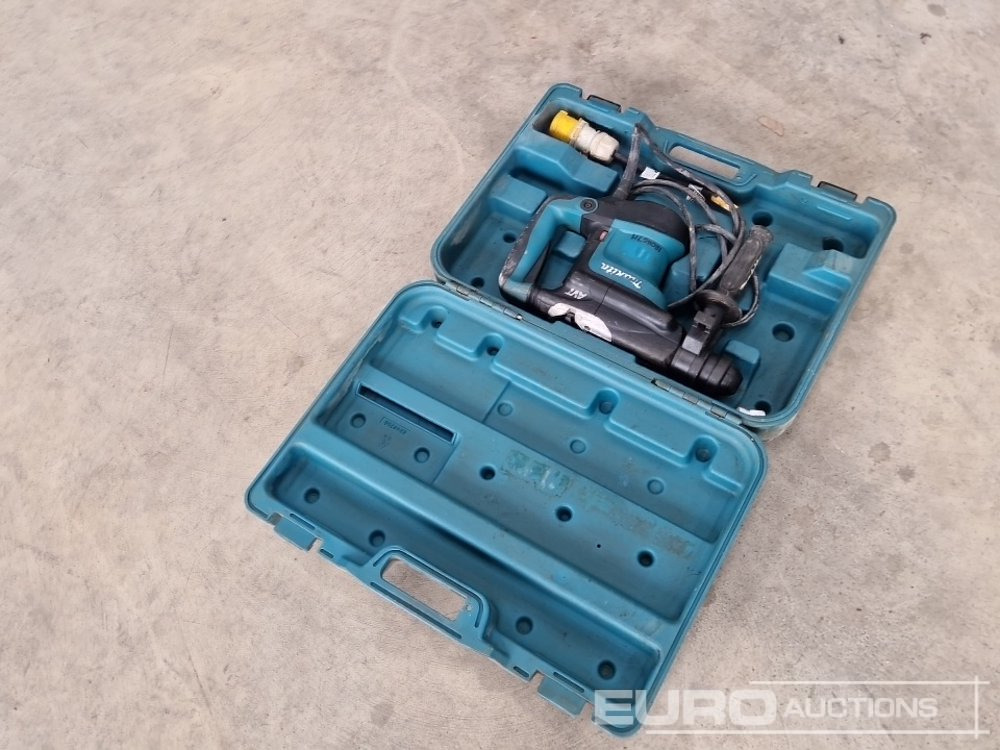 Makita HR3210C 110 Volt Hammer Drill/Breaker - ציוד בנייה: תמונה 5 Makita HR3210C 110 Volt Hammer Drill/Breaker - ציוד בנייה: תמונה 5