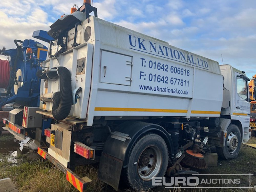 Mercedes Atego 1518 - מטאטא כבישים: תמונה 5 Mercedes Atego 1518 - מטאטא כבישים: תמונה 5