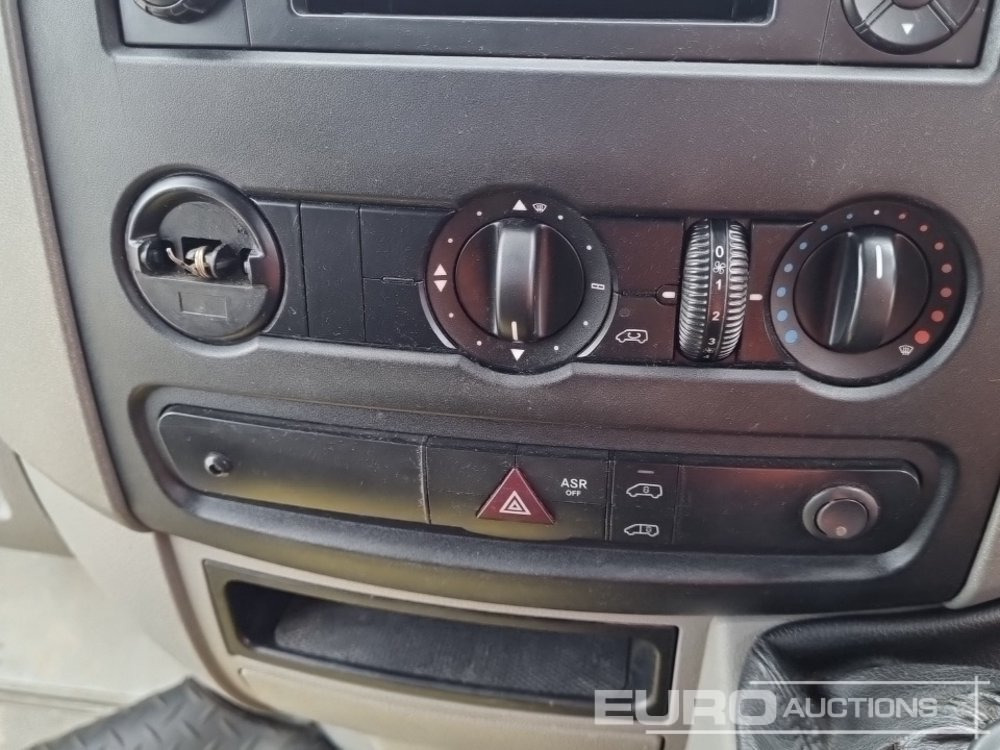 כלי רכב מסחרי Mercedes Sprinter 316 CDI: תמונה 41