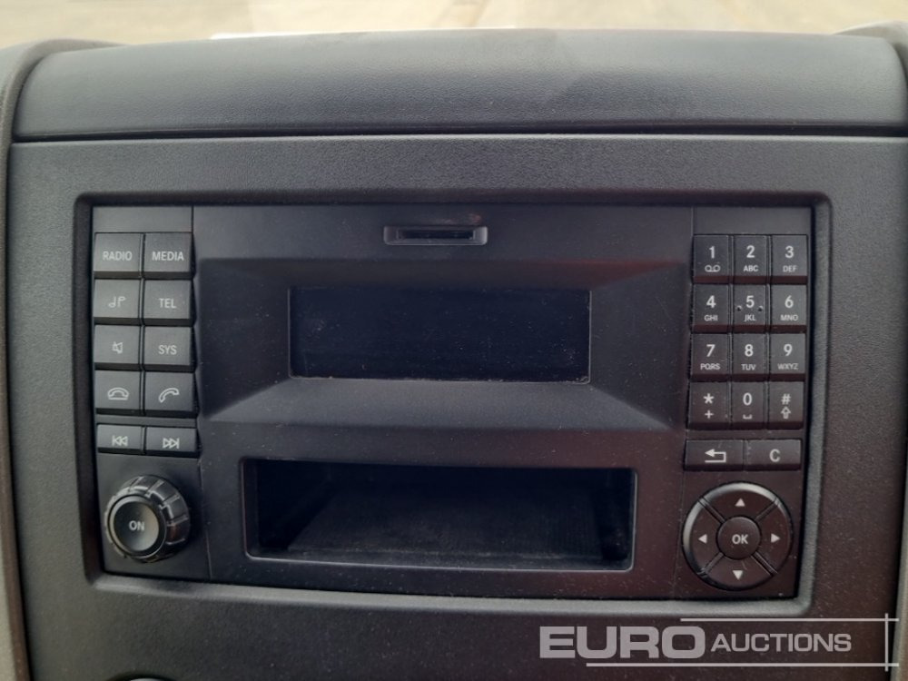 כלי רכב מסחרי Mercedes Sprinter 316 CDI: תמונה 40
