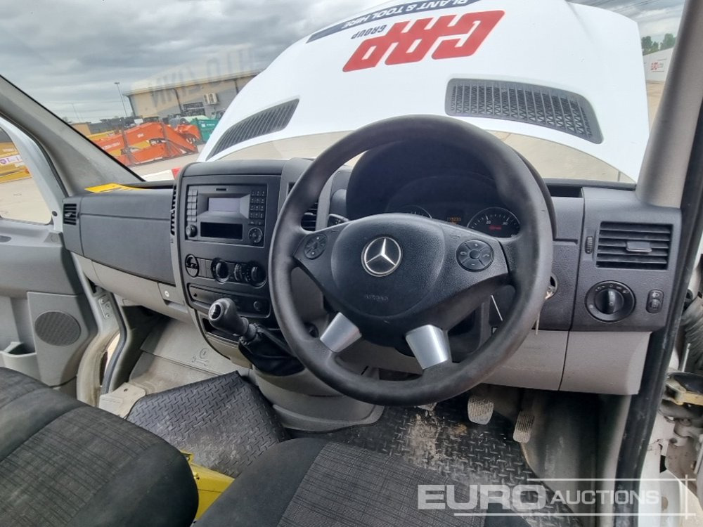 כלי רכב מסחרי Mercedes Sprinter 316 CDI: תמונה 38