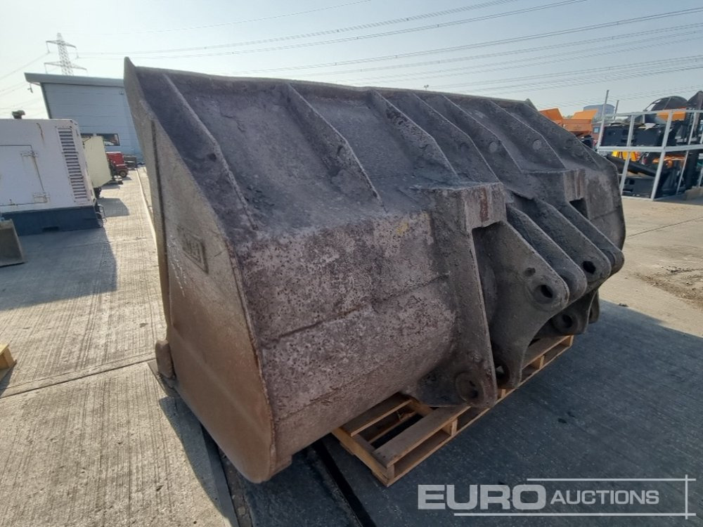 Miller 136" LoadingBucket to suit Wheeled Loader - דלי: תמונה 3 Miller 136" LoadingBucket to suit Wheeled Loader - דלי: תמונה 3
