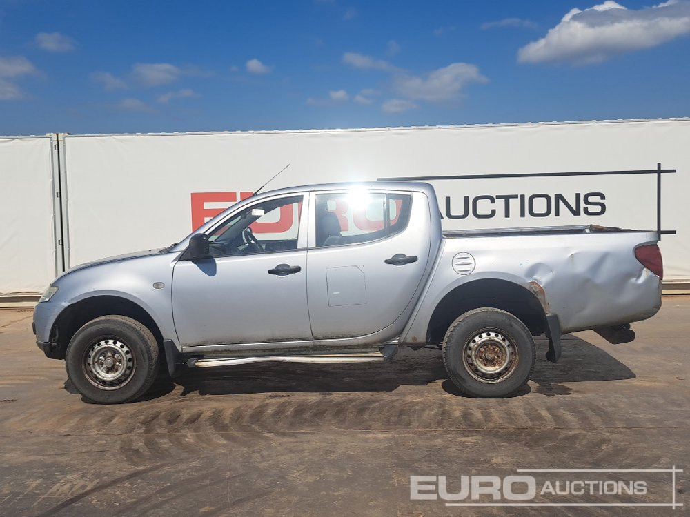 Mitsubishi L200 - SUV: תמונה 2 Mitsubishi L200 - SUV: תמונה 2