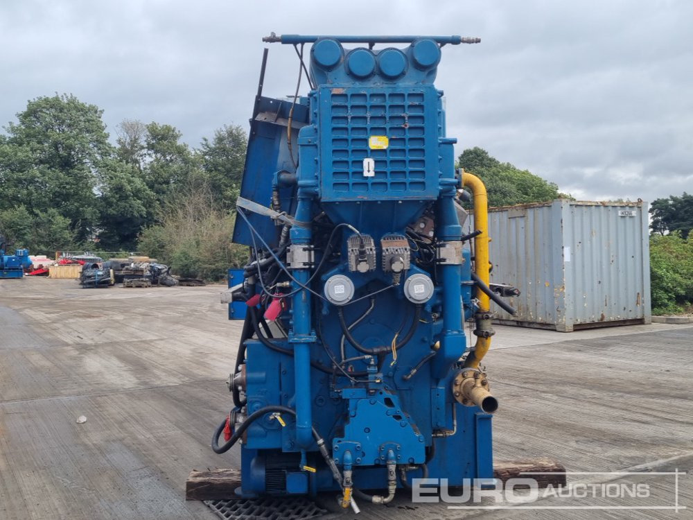 Newage Stamford 1900kVA Generator, Cummins Engine - ערכת גנרטורים: תמונה 4 Newage Stamford 1900kVA Generator, Cummins Engine - ערכת גנרטורים: תמונה 4