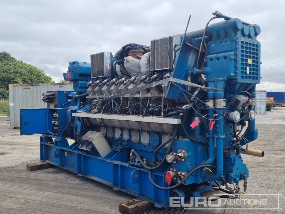 Newage Stamford 1900kVA Generator, Cummins Engine - ערכת גנרטורים: תמונה 3 Newage Stamford 1900kVA Generator, Cummins Engine - ערכת גנרטורים: תמונה 3