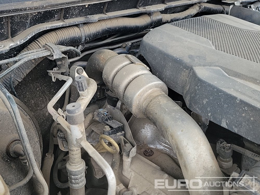 טנדר Nissan Navara: תמונה 23