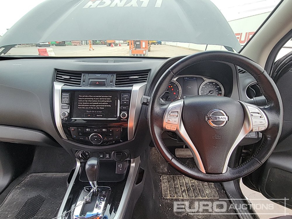 טנדר Nissan Navara: תמונה 39