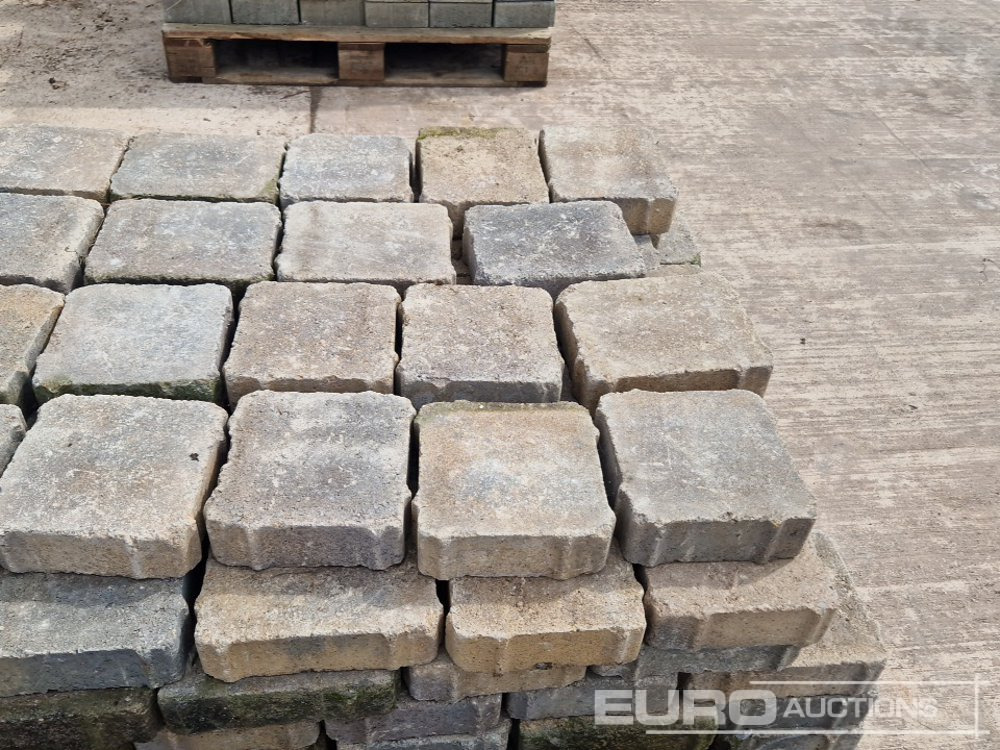 ציוד בנייה Pallet of Paving Bricks (2 of): תמונה 10 ציוד בנייה Pallet of Paving Bricks (2 of): תמונה 10