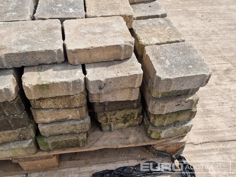 ציוד בנייה Pallet of Paving Bricks (2 of): תמונה 16 ציוד בנייה Pallet of Paving Bricks (2 of): תמונה 16