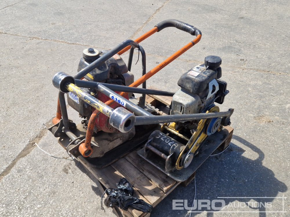 Petrol Compaction Plate (2 of) - מכונת אספלט: תמונה 5 Petrol Compaction Plate (2 of) - מכונת אספלט: תמונה 5