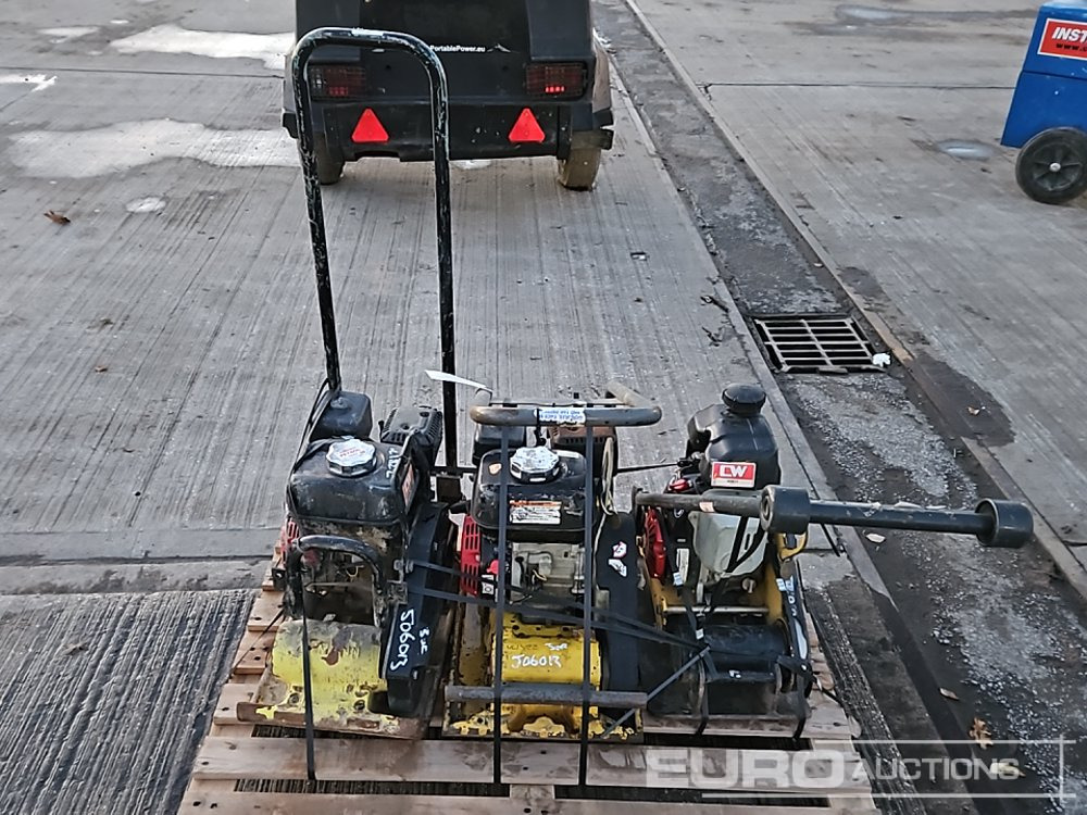 Petrol Compaction Plate, Honda Engine (3 of) - מכונת אספלט: תמונה 2 Petrol Compaction Plate, Honda Engine (3 of) - מכונת אספלט: תמונה 2