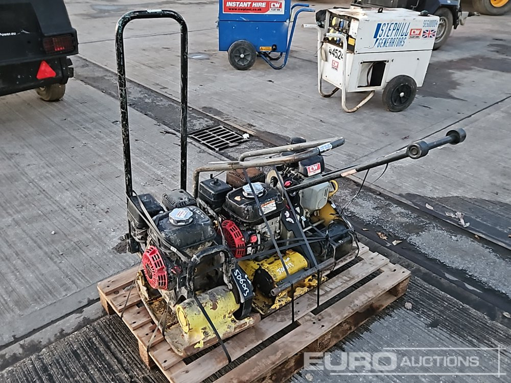 Petrol Compaction Plate, Honda Engine (3 of) - מכונת אספלט: תמונה 1 Petrol Compaction Plate, Honda Engine (3 of) - מכונת אספלט: תמונה 1