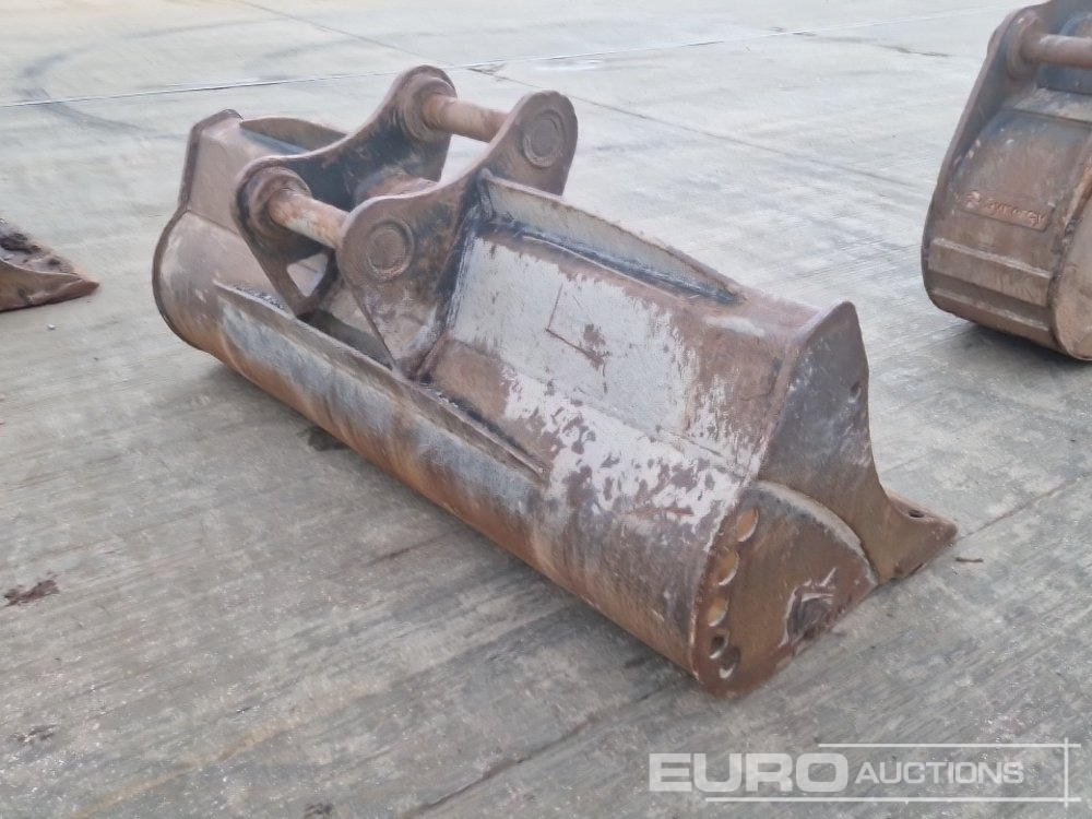 Rhinox 84" Ditching Bucket 80mm Pin to suit 20 Ton Excavator - דלי: תמונה 5 Rhinox 84" Ditching Bucket 80mm Pin to suit 20 Ton Excavator - דלי: תמונה 5