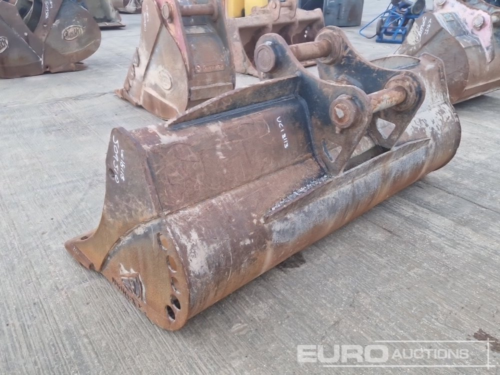 Rhinox 84" Ditching Bucket 80mm Pin to suit 20 Ton Excavator - דלי: תמונה 3 Rhinox 84" Ditching Bucket 80mm Pin to suit 20 Ton Excavator - דלי: תמונה 3