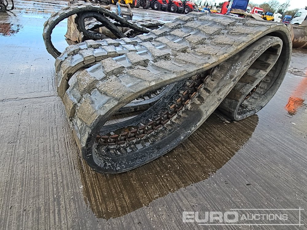 Rubber Track to suit Komatsu PC55 (2 of) - רצועה עבור מכונת בנייה: תמונה 5 Rubber Track to suit Komatsu PC55 (2 of) - רצועה עבור מכונת בנייה: תמונה 5