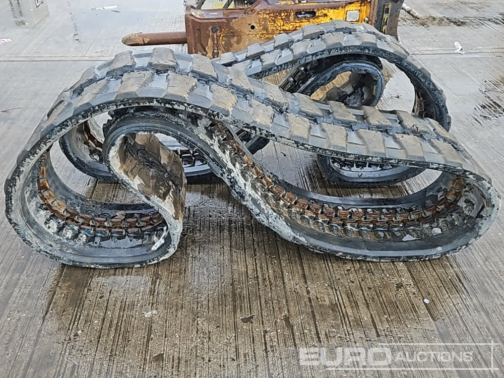 Rubber Track to suit Komatsu PC55 (2 of) - רצועה עבור מכונת בנייה: תמונה 2 Rubber Track to suit Komatsu PC55 (2 of) - רצועה עבור מכונת בנייה: תמונה 2