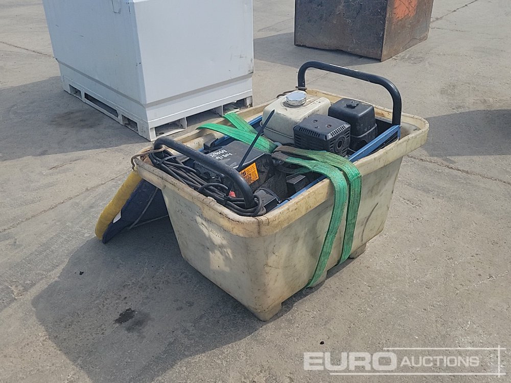 SDM0 VX200/4H Petrol Welder, Honda Engine - ערכת גנרטורים: תמונה 1 SDM0 VX200/4H Petrol Welder, Honda Engine - ערכת גנרטורים: תמונה 1
