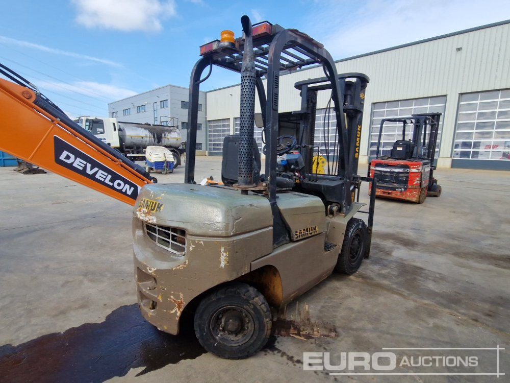 Samuk Diesel Forklift, 2 Stage Mast, Side Shift (No Steering & Hydraulic Leak) - מלגזת סולר: תמונה 5 Samuk Diesel Forklift, 2 Stage Mast, Side Shift (No Steering & Hydraulic Leak) - מלגזת סולר: תמונה 5