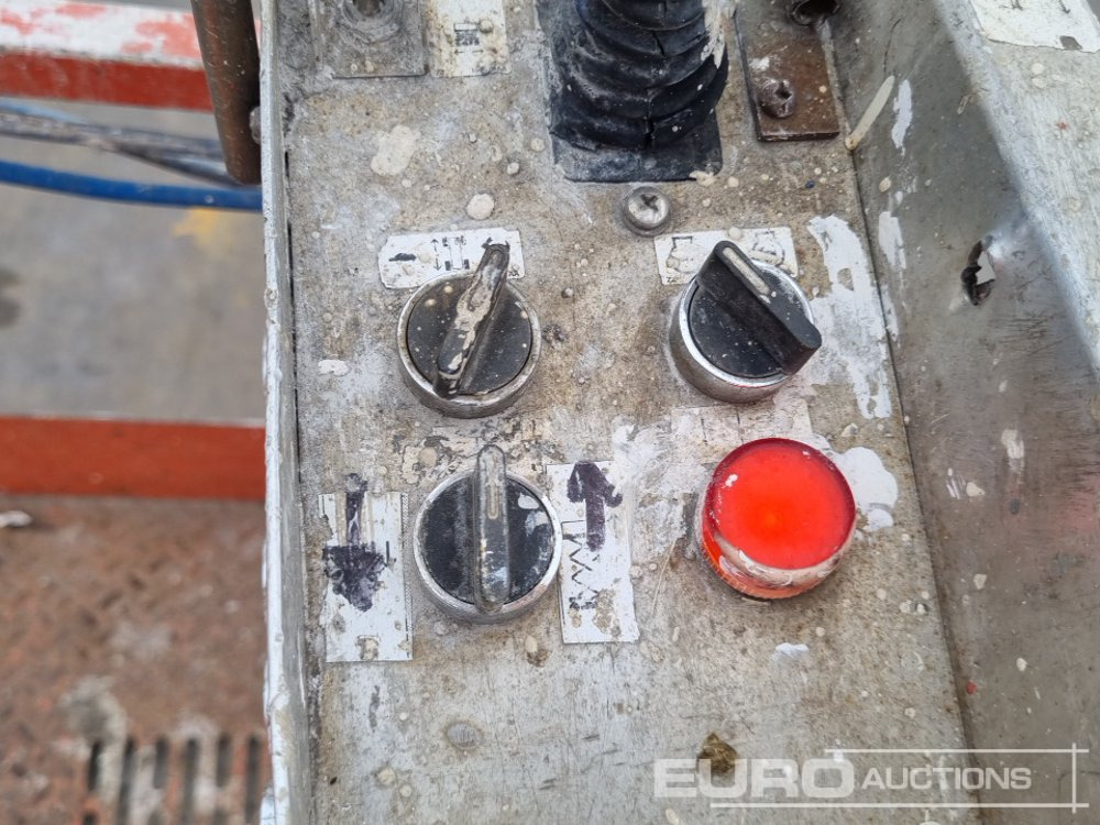 פלטפורמה אווירית SkyJack SJ9250: תמונה 35