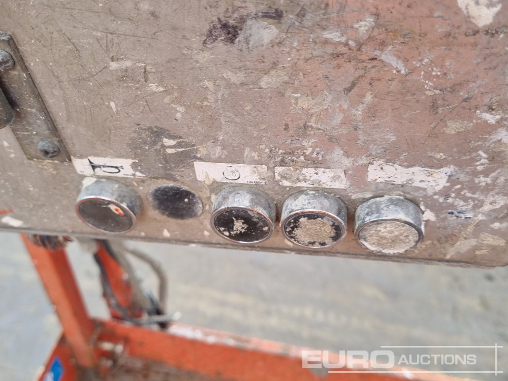 פלטפורמה אווירית SkyJack SJ9250: תמונה 33