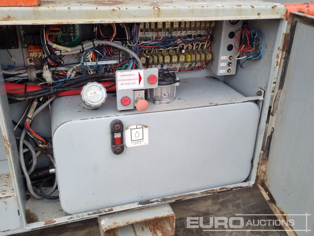 פלטפורמה אווירית SkyJack SJ9250: תמונה 47