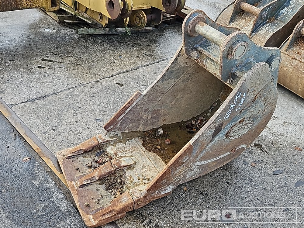 Strickland 24" Digging Bucket 65mm Pin to suit 13 Ton Excavator - דלי: תמונה 1 Strickland 24" Digging Bucket 65mm Pin to suit 13 Ton Excavator - דלי: תמונה 1