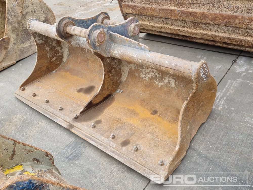 Strickland 72" Ditching Bucket 65mm Pin to suit 13 Ton Excavator - דלי: תמונה 1 Strickland 72" Ditching Bucket 65mm Pin to suit 13 Ton Excavator - דלי: תמונה 1