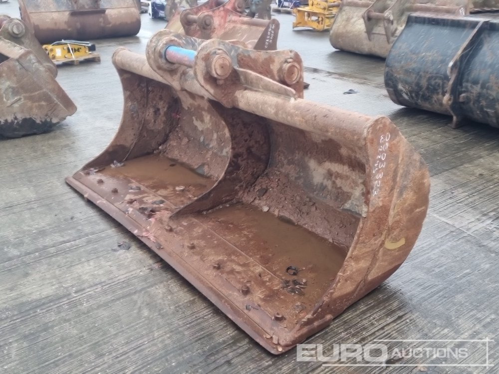 Strickland 84" Ditching Bucket 80mm Pin to suit 20 Ton Excavator - דלי: תמונה 1 Strickland 84" Ditching Bucket 80mm Pin to suit 20 Ton Excavator - דלי: תמונה 1