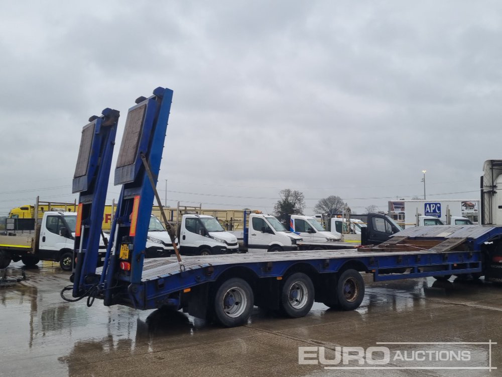 Tirsan Tri Axle Step Frame Low Loader Trailer, Neck Ramps, Out Riggers, Hydraulic Flip Toe Ramps - סמיטריילר עם מטען נמוך: תמונה 5 Tirsan Tri Axle Step Frame Low Loader Trailer, Neck Ramps, Out Riggers, Hydraulic Flip Toe Ramps - סמיטריילר עם מטען נמוך: תמונה 5