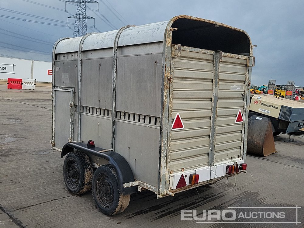 Twin Axle Livestock Trailer, Side Door, Ramp - קרון נגרר לצמחים: תמונה 3 Twin Axle Livestock Trailer, Side Door, Ramp - קרון נגרר לצמחים: תמונה 3
