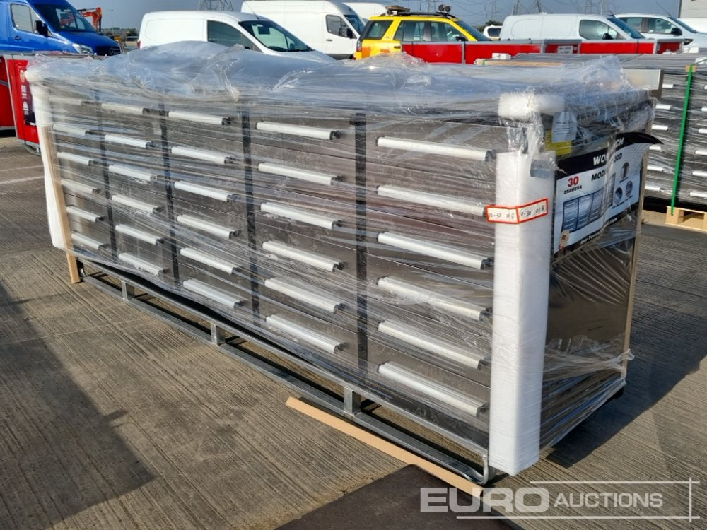 Unused 10' Work Bench, 30 Drawers - ציוד לסדנאות: תמונה 1 Unused 10' Work Bench, 30 Drawers - ציוד לסדנאות: תמונה 1