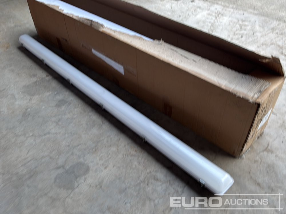 Unused 6' LED Ceiling Lights (6 of) - ציוד לסדנאות: תמונה 5 Unused 6' LED Ceiling Lights (6 of) - ציוד לסדנאות: תמונה 5