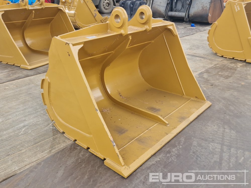 Unused 68" Digging Bucket 80mm Pin to suit 20 Ton Excavator - דלי: תמונה 1 Unused 68" Digging Bucket 80mm Pin to suit 20 Ton Excavator - דלי: תמונה 1