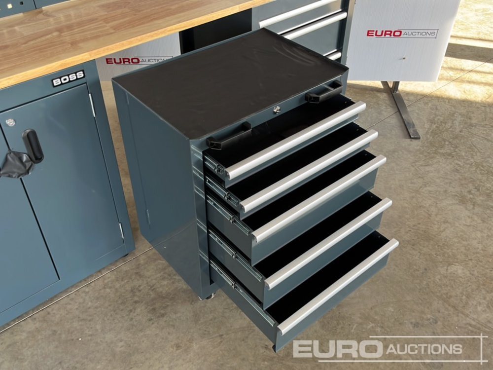 ציוד לסדנאות Unused Boss 2.6m 9 Drawer, 5 Cabinet Tool Station: תמונה 12