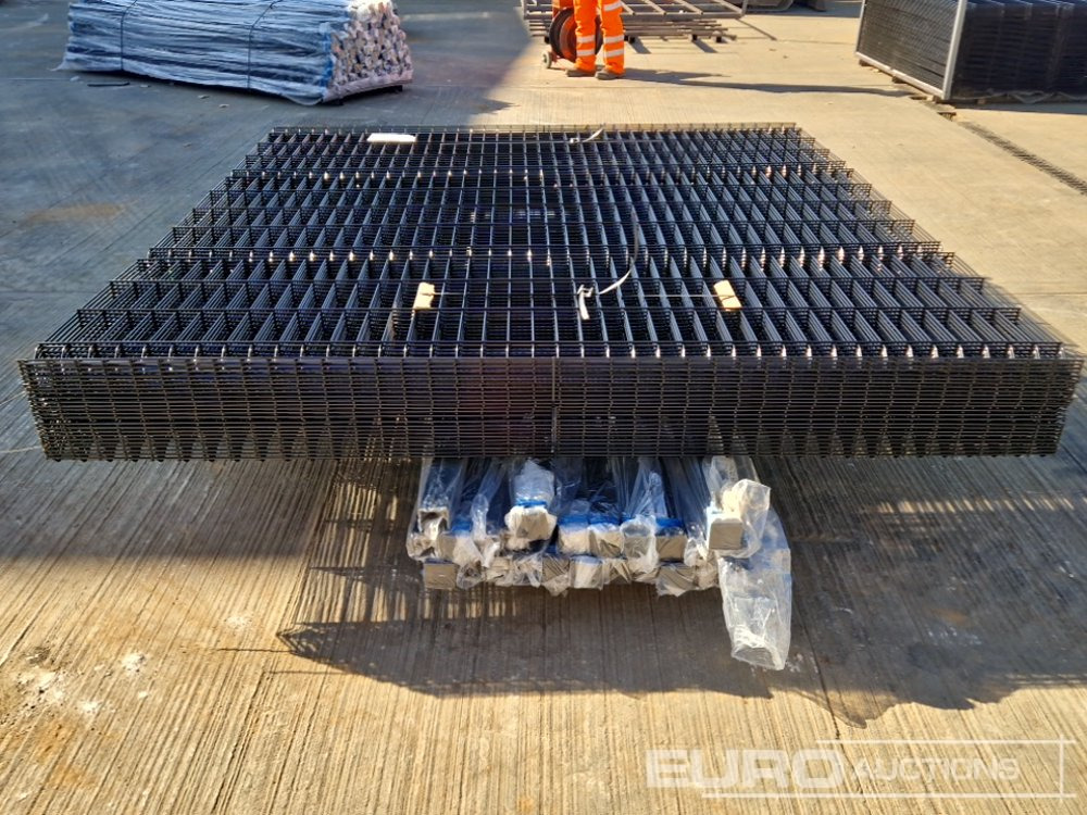 Unused Galvanised & Powder Coated Heavy Duty (5mm) Wire Mesh Fencing, 25 x H2.4m x W2.2m Panels, 26 x 60mm x 60mm x3m Posts, with Fittings (Black) - ציוד בנייה: תמונה 4 Unused Galvanised & Powder Coated Heavy Duty (5mm) Wire Mesh Fencing, 25 x H2.4m x W2.2m Panels, 26 x 60mm x 60mm x3m Posts, with Fittings (Black) - ציוד בנייה: תמונה 4