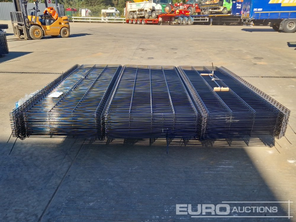 Unused Galvanised & Powder Coated Heavy Duty (5mm) Wire Mesh Fencing, 25 x H2.4m x W2.2m Panels, 26 x 60mm x 60mm x3m Posts, with Fittings (Black) - ציוד בנייה: תמונה 2 Unused Galvanised & Powder Coated Heavy Duty (5mm) Wire Mesh Fencing, 25 x H2.4m x W2.2m Panels, 26 x 60mm x 60mm x3m Posts, with Fittings (Black) - ציוד בנייה: תמונה 2