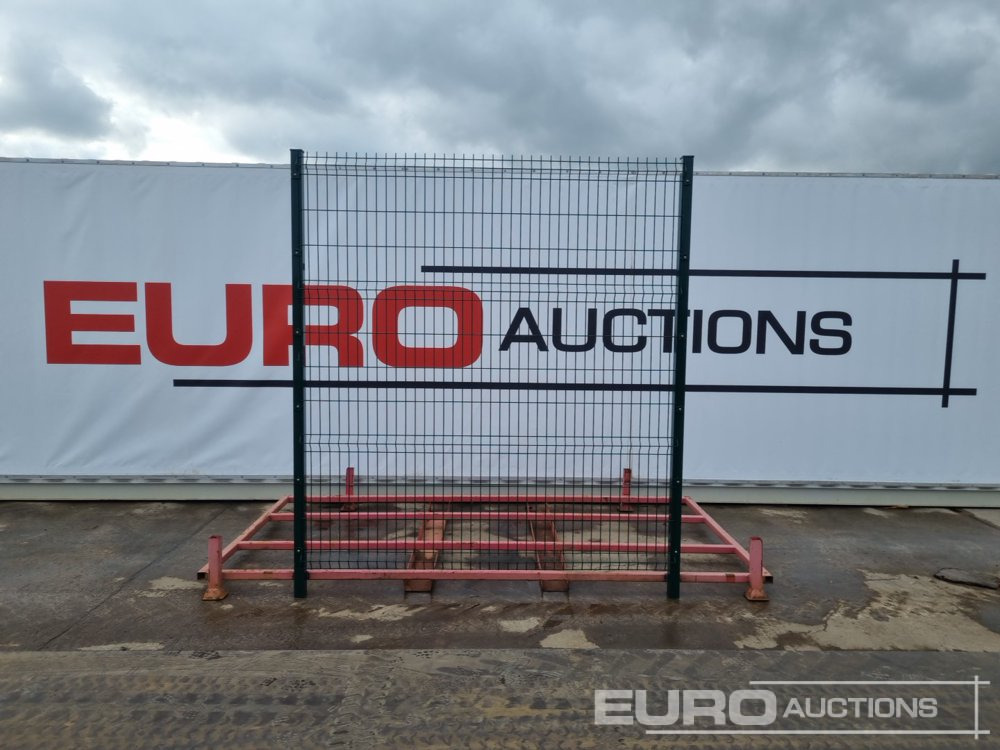 Unused Galvanised & Powder Coated Heavy Duty (5mm) Wire Mesh Fencing, 25 x H2.4m x W2.2m Panels, 26 x 60mm x 60mm x3m Posts, with Fittings (Green) - ציוד בנייה: תמונה 2 Unused Galvanised & Powder Coated Heavy Duty (5mm) Wire Mesh Fencing, 25 x H2.4m x W2.2m Panels, 26 x 60mm x 60mm x3m Posts, with Fittings (Green) - ציוד בנייה: תמונה 2