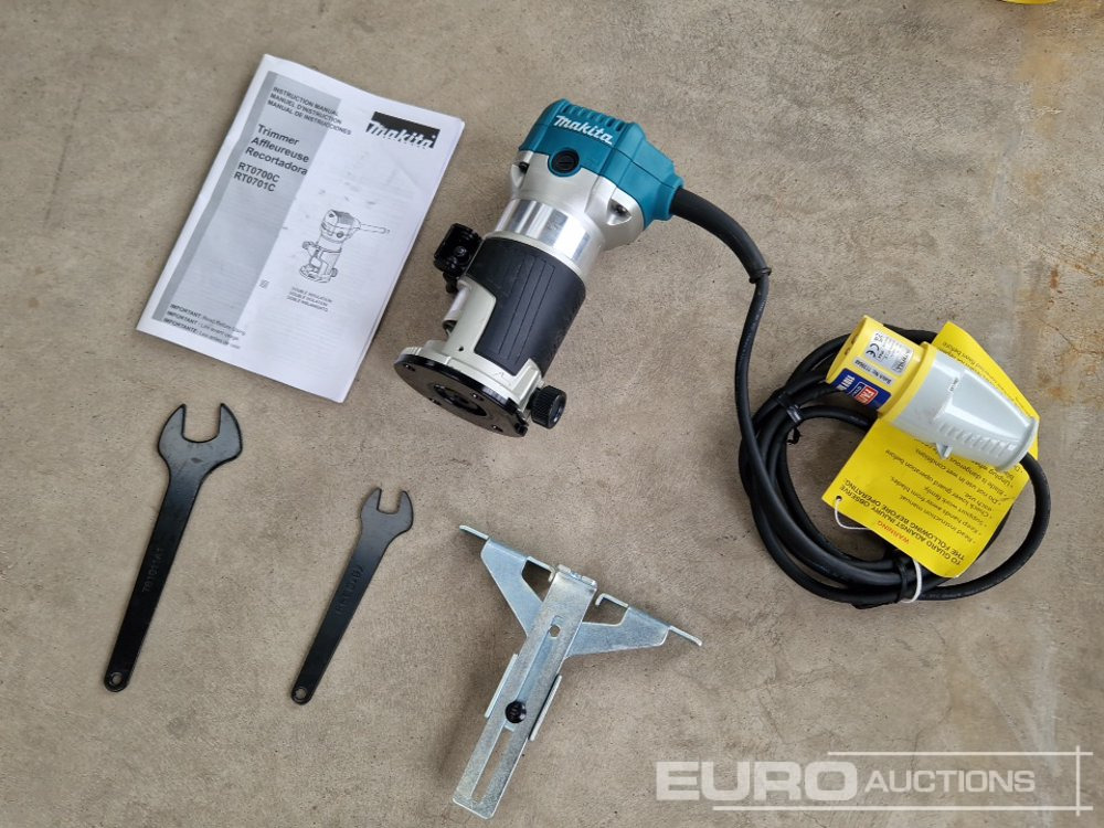 Unused Makita RT0700C 110v Router - ציוד בנייה: תמונה 1 Unused Makita RT0700C 110v Router - ציוד בנייה: תמונה 1