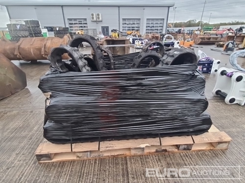 Unused Pallet of Rubber Tracks to suit Mini Excavator - רצועה עבור מכונת בנייה: תמונה 2 Unused Pallet of Rubber Tracks to suit Mini Excavator - רצועה עבור מכונת בנייה: תמונה 2